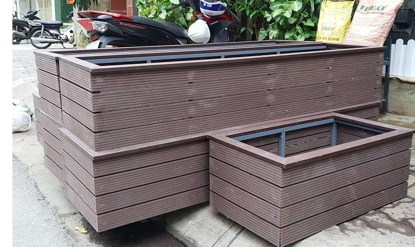 Mẫu bồn hoa gỗ nhựa ngoài trời